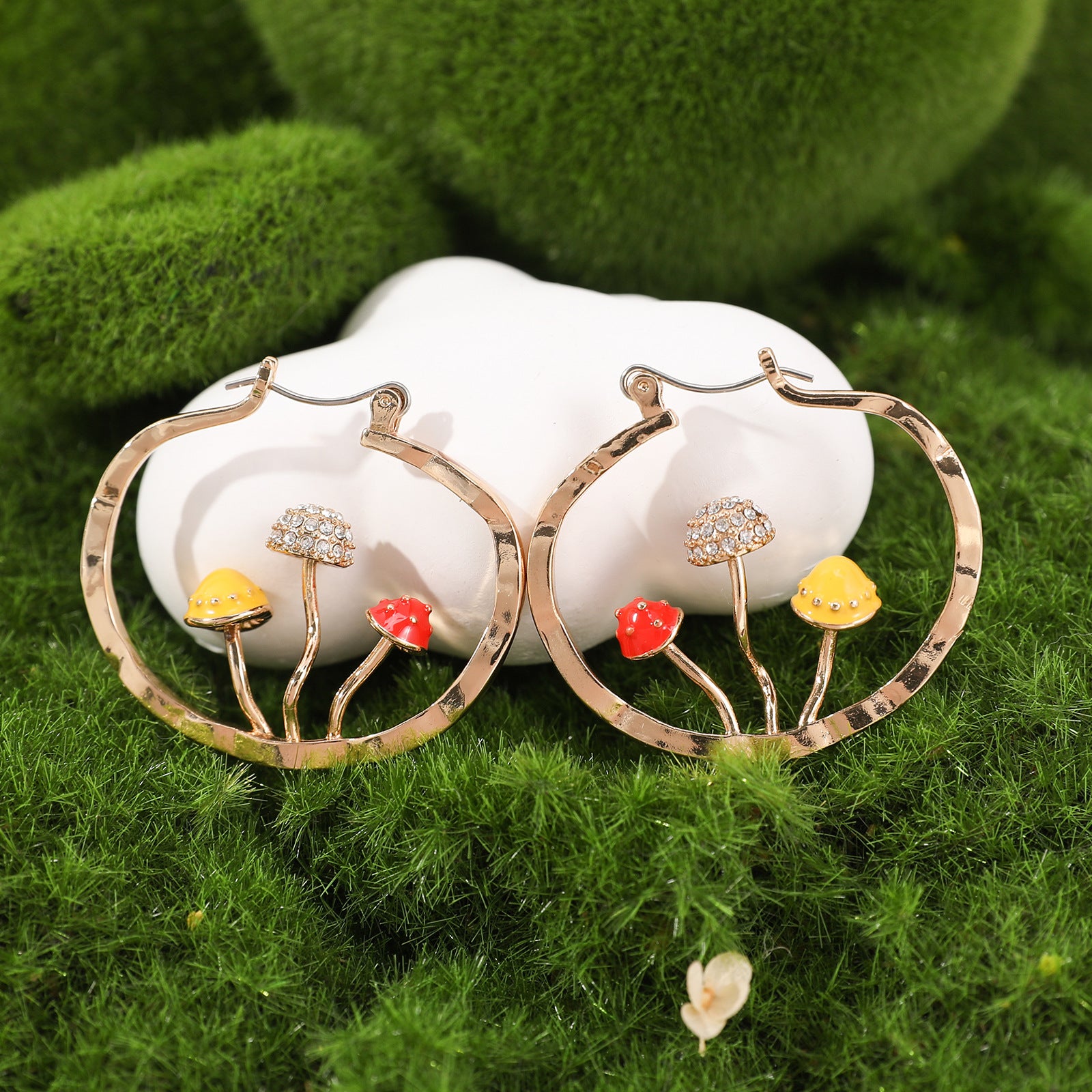 Wholesale Three-dimensional Mushroom Studded Diamond C-shaped Earrings